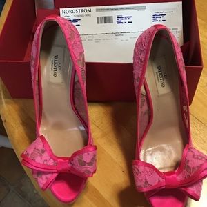 Valentino lace couture bow hot pink peep toe pump